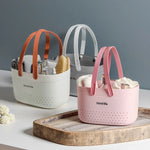 panier rangement salle bain blanc cassé gris rose poignées pliables petits trous moderne minimaliste