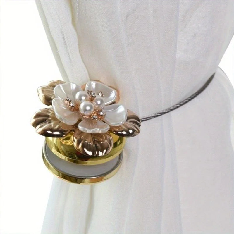 accessoire fenêtre rideau polonais doré blanc fleurs stylisées élégant tringle opacité
