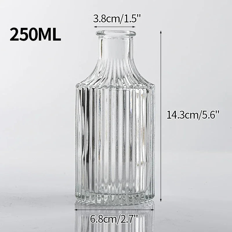 vases décoratifs modernes transparents rayures vertes fleurs maison table mariage