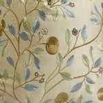 coussin décoratif rectangulaire brodé motif floral feuilles couleur beige clair maison siège voiture