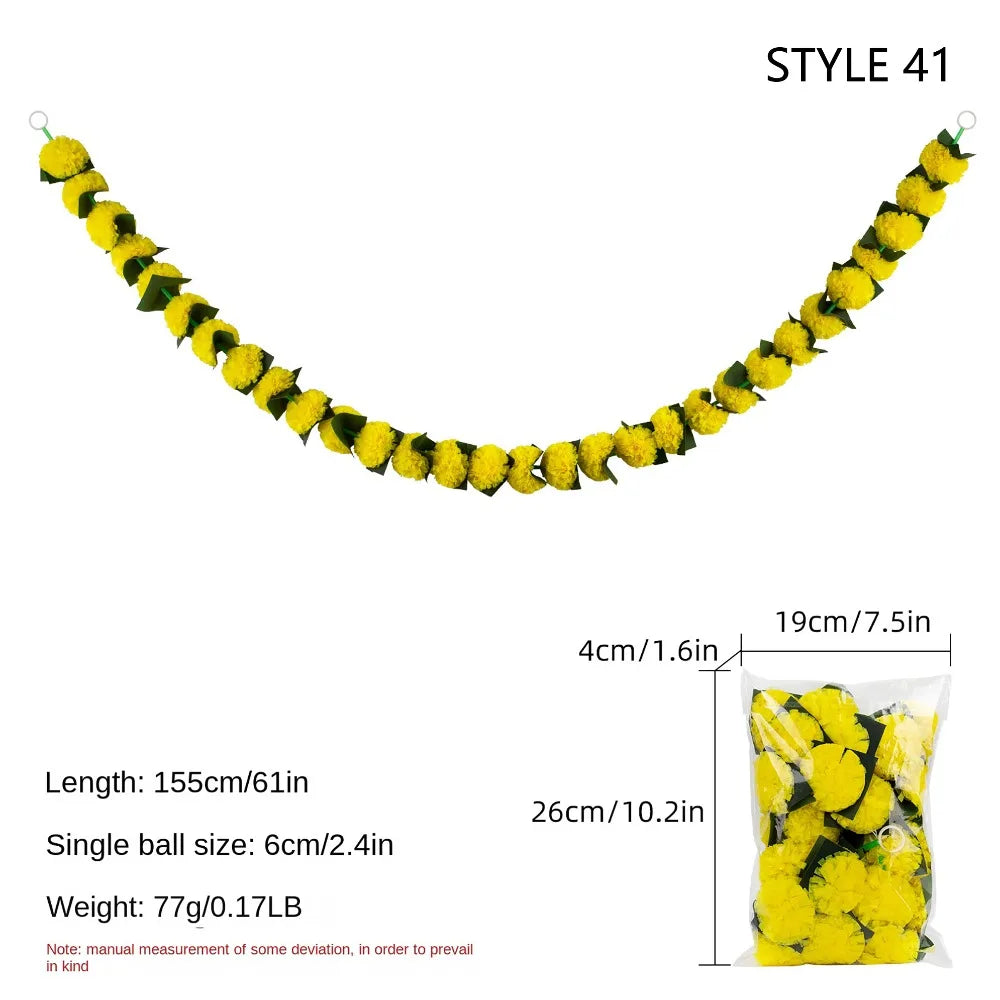 guirlande artificielle jaune rouge vert boules couleur petites feuilles cloches dorées décoration fête mariage