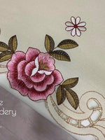 nappe décorative brodée fleurs motif floral vintage polyeste mariage festivité maison