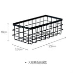 paniers rangement métal noir blanc maille moderne tissu beige cuillère fourchette plante artificielle bouteille