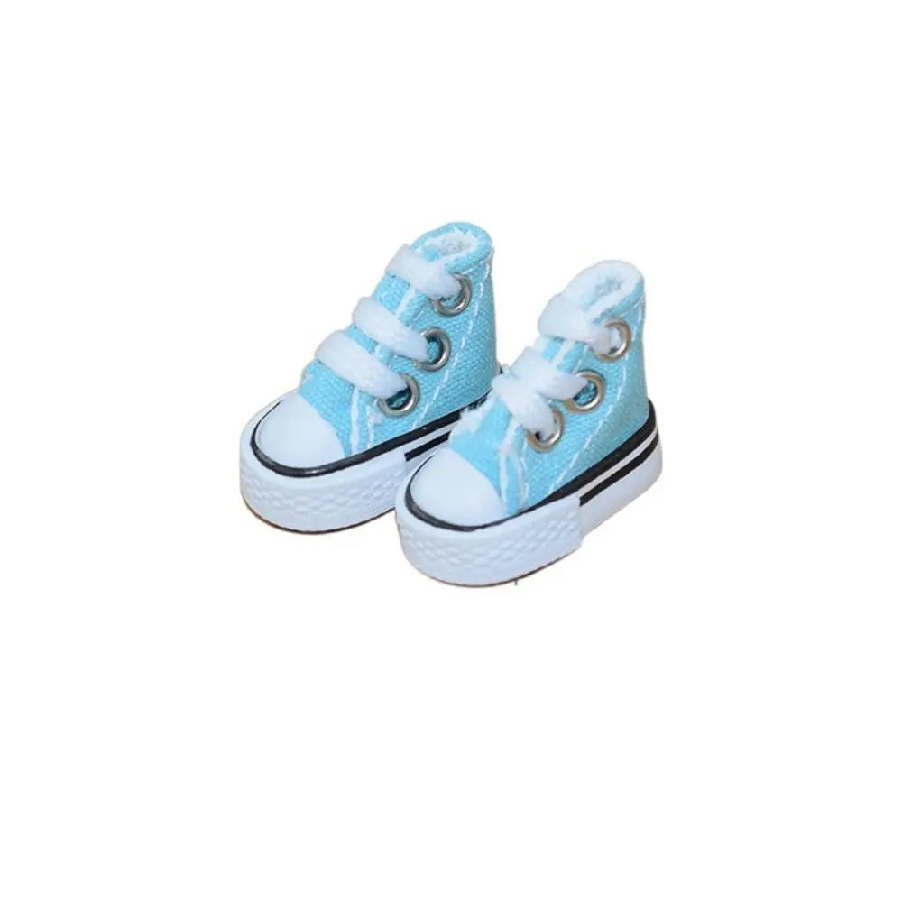 chaussures sport miniatures toile coton classiques baskets couleurs variées opaques enfants accessoires poupées