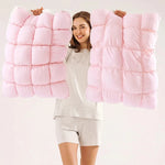 coussin puff grid doux blanc rose violet gris poignée confortable maison lit