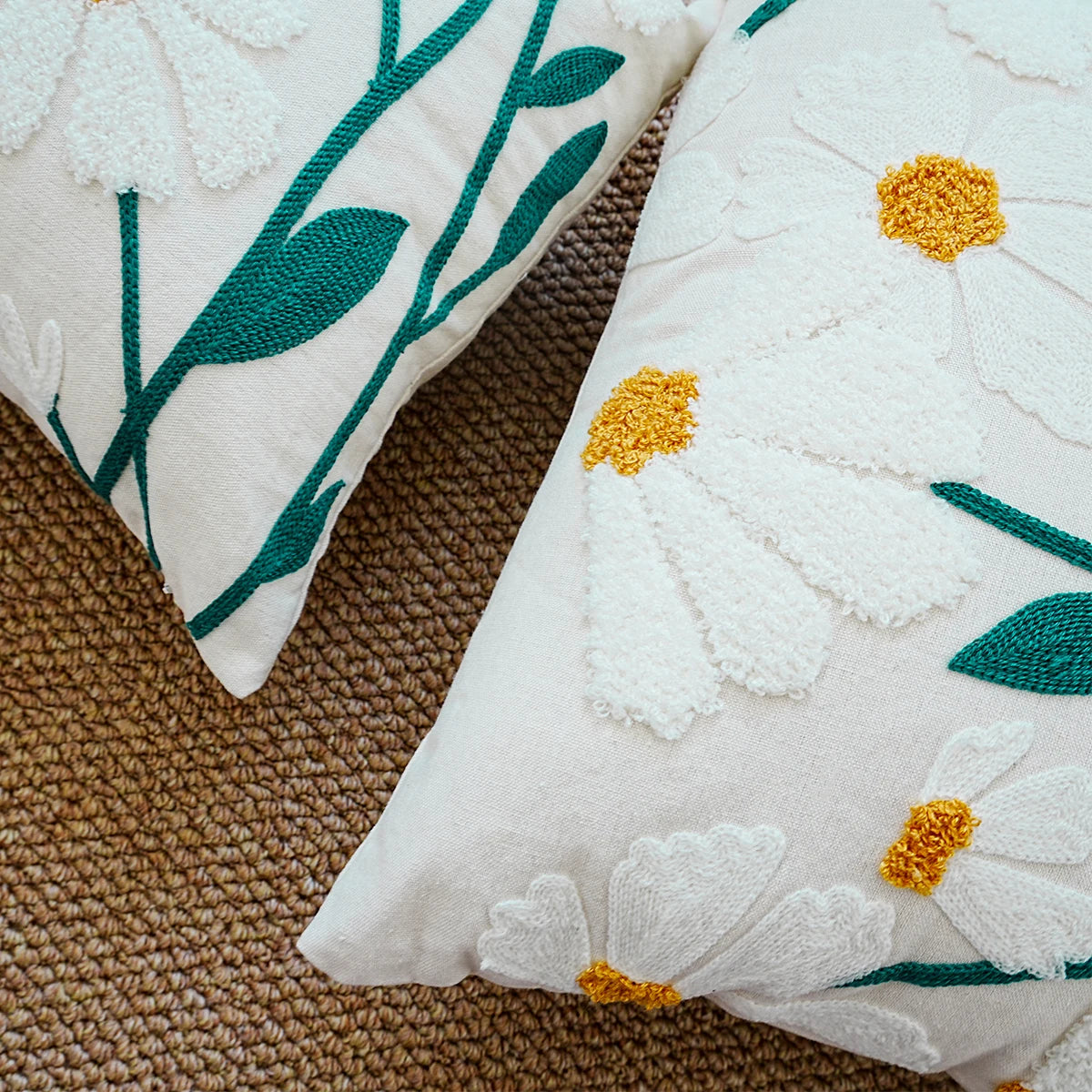 housse coussin brodée fleur blanche marguerite décoration maison salon blanc opacité décorative fixations deux