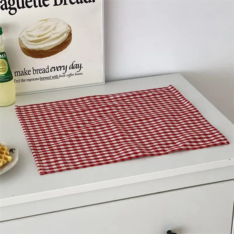 serviettes table carreaux rouge blanc bleu vintage classique utilitaires photo backdrop noël