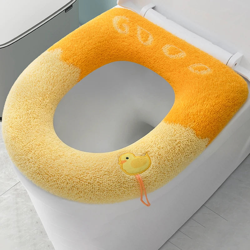 coussin toilette jaune vert bleu peluche doux oiseau brodé ruban confortable