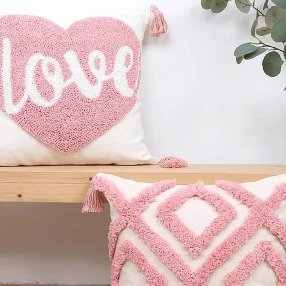 taie d'oreiller carrée brodée cœur géométrique 100% polyester blanc rose décoration maison boho chic