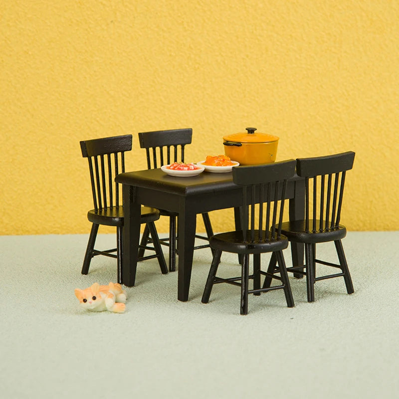 miniature table noire chaises rustiques assiettes nourriture marmite animal peluche traditionnelle deco jouet