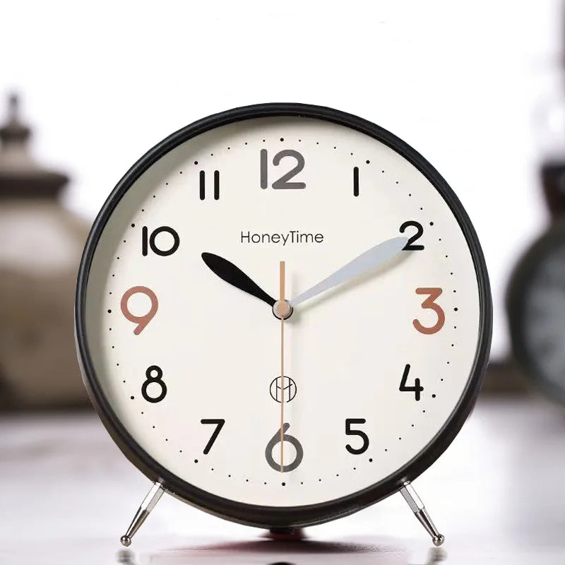 horloge table aiguille classique bleu vert rouge pieds métalliques salon six pouces eight inches