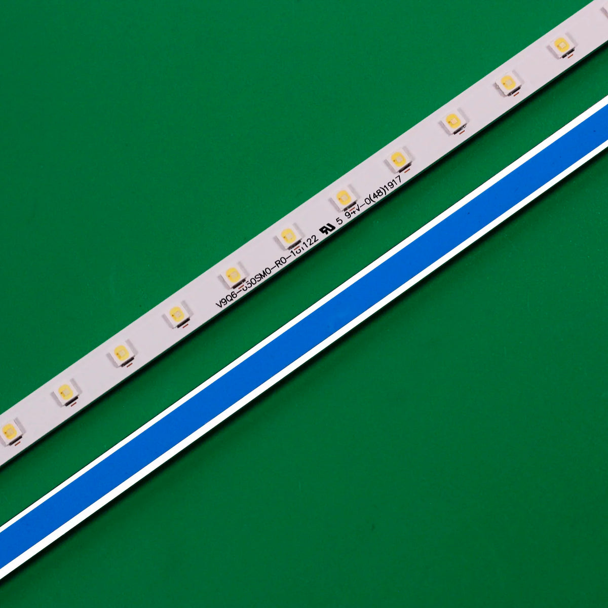 ruban led blanc mat moderne adhésif connecteur extrémités led éclairage decoration intérieure facile