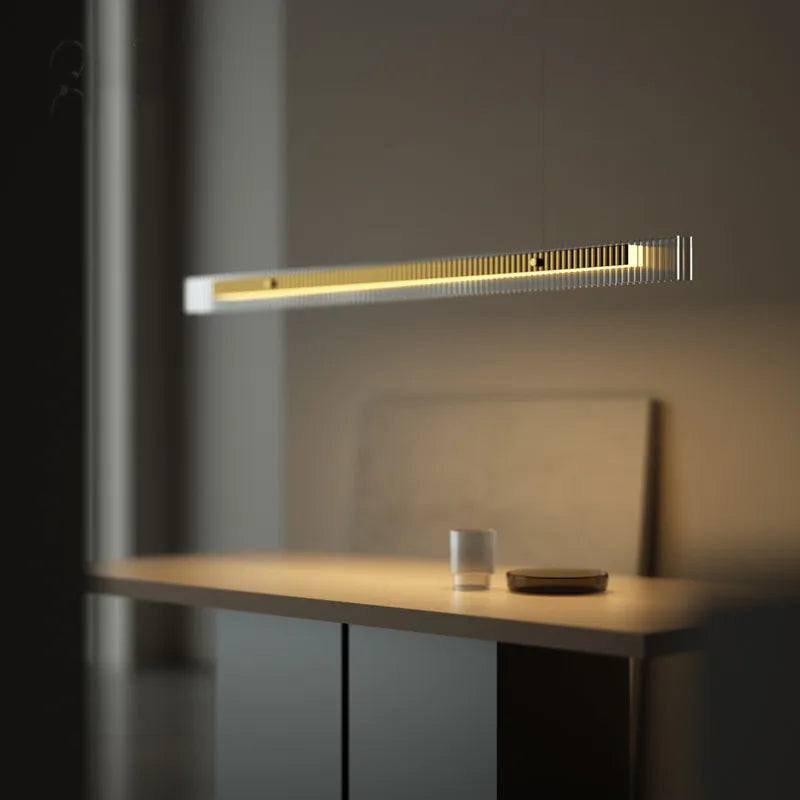 lampe suspendue moderne noir doré rayures horizontales câble électrique salon chambre restaurant cuisine