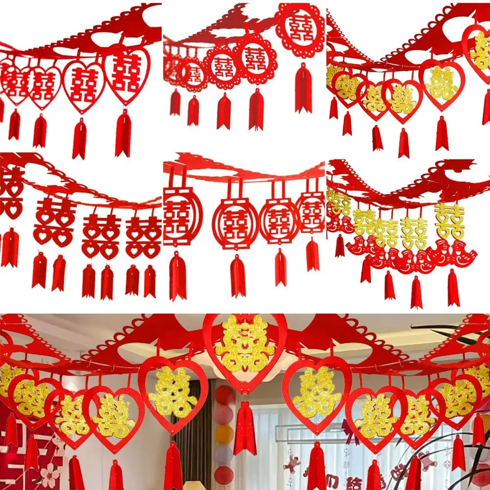 décoration mariage chinois motif double bonheur rouge or papier texturé éléments ajourés pompons rouges