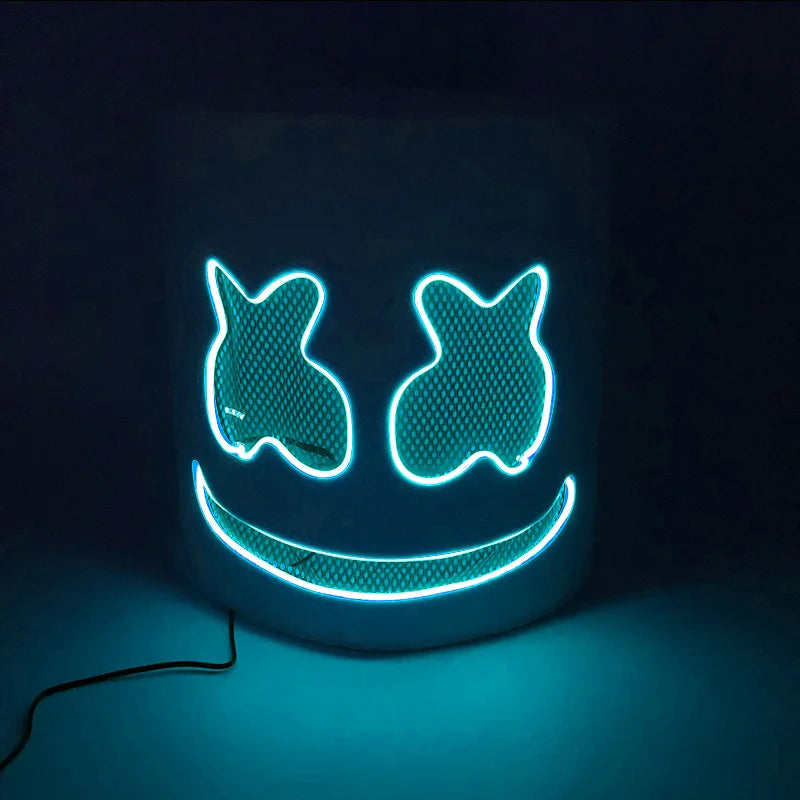 masque lumineux cosplay marshmello blanc noir souriant oreilles lapin texturé moderne câble électrique