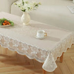 nappe table dentelle motif floral moderne semi transparente polyester coton blanc crème assiettes couverts