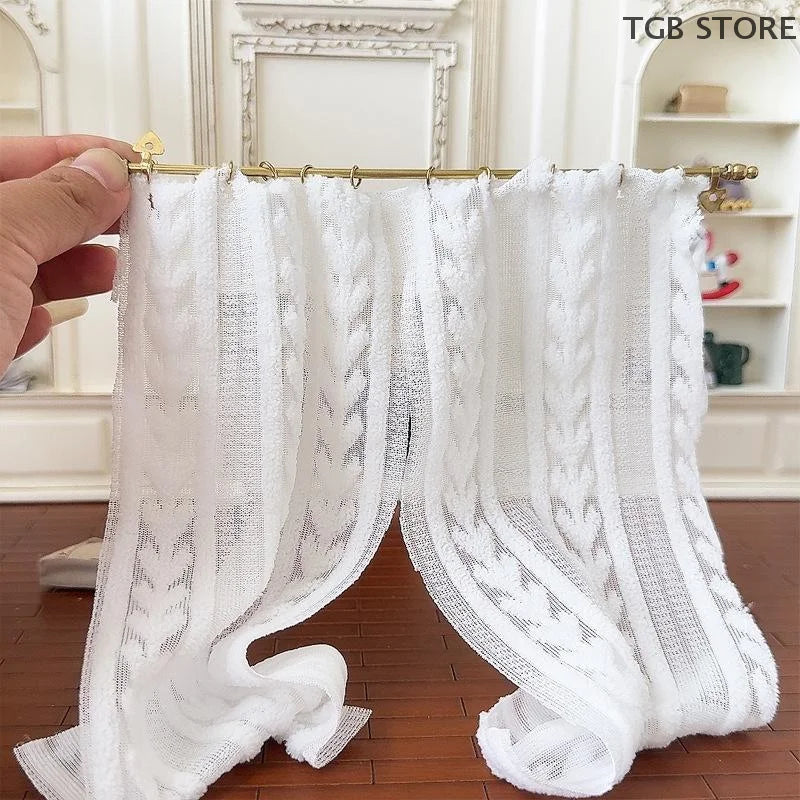 rideau fenêtre blanc motif géométrique moderne taille 17cm 11cm opacité fixations