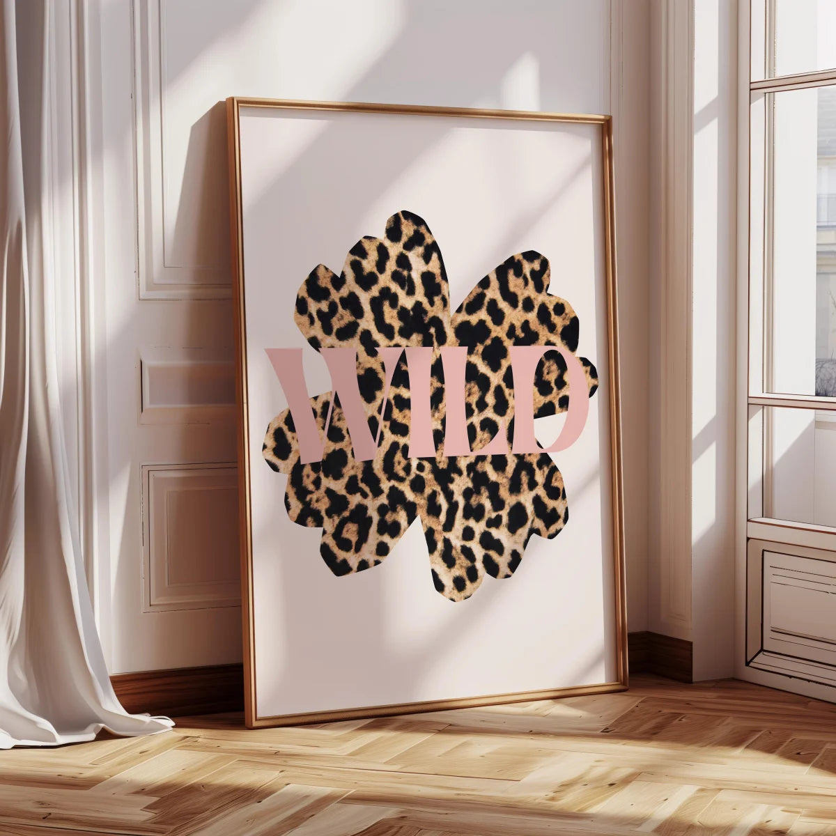 affiche moderne toile léopard fleurs rose noir beige décoration maison cadre bois