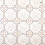 papier peint imitation bois carreaux céramique motifs géométriques floraux chambre maison poupées