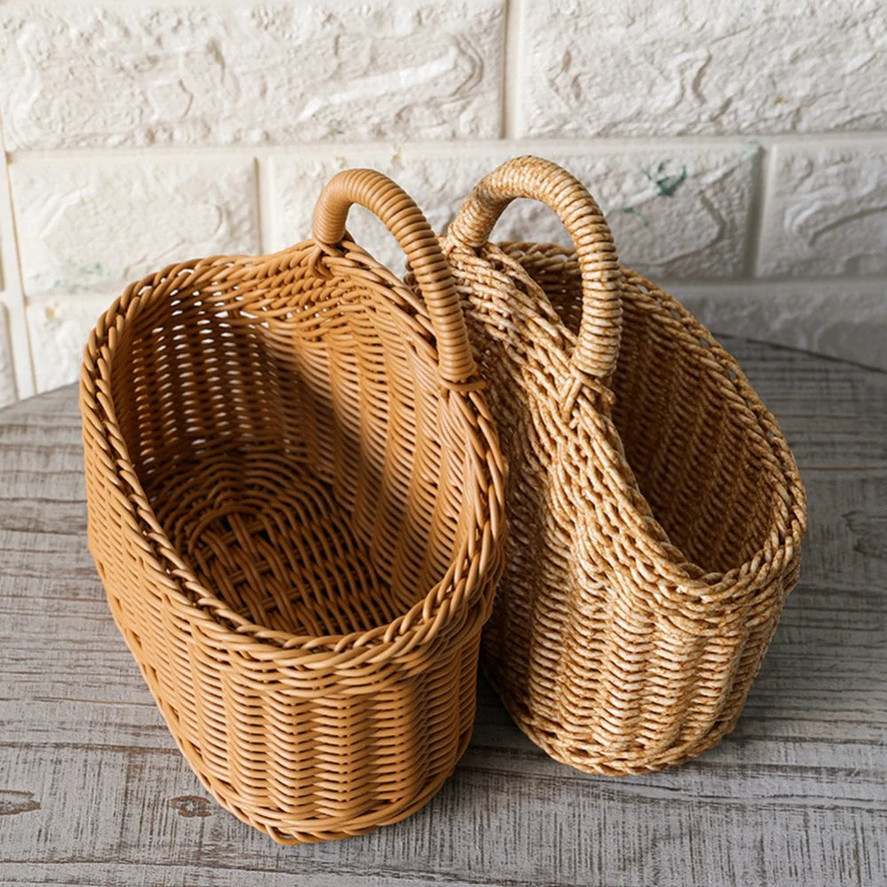 paniers suspendus osier marron clair tressés élégants traditionnels crochets rangement fruits légumes