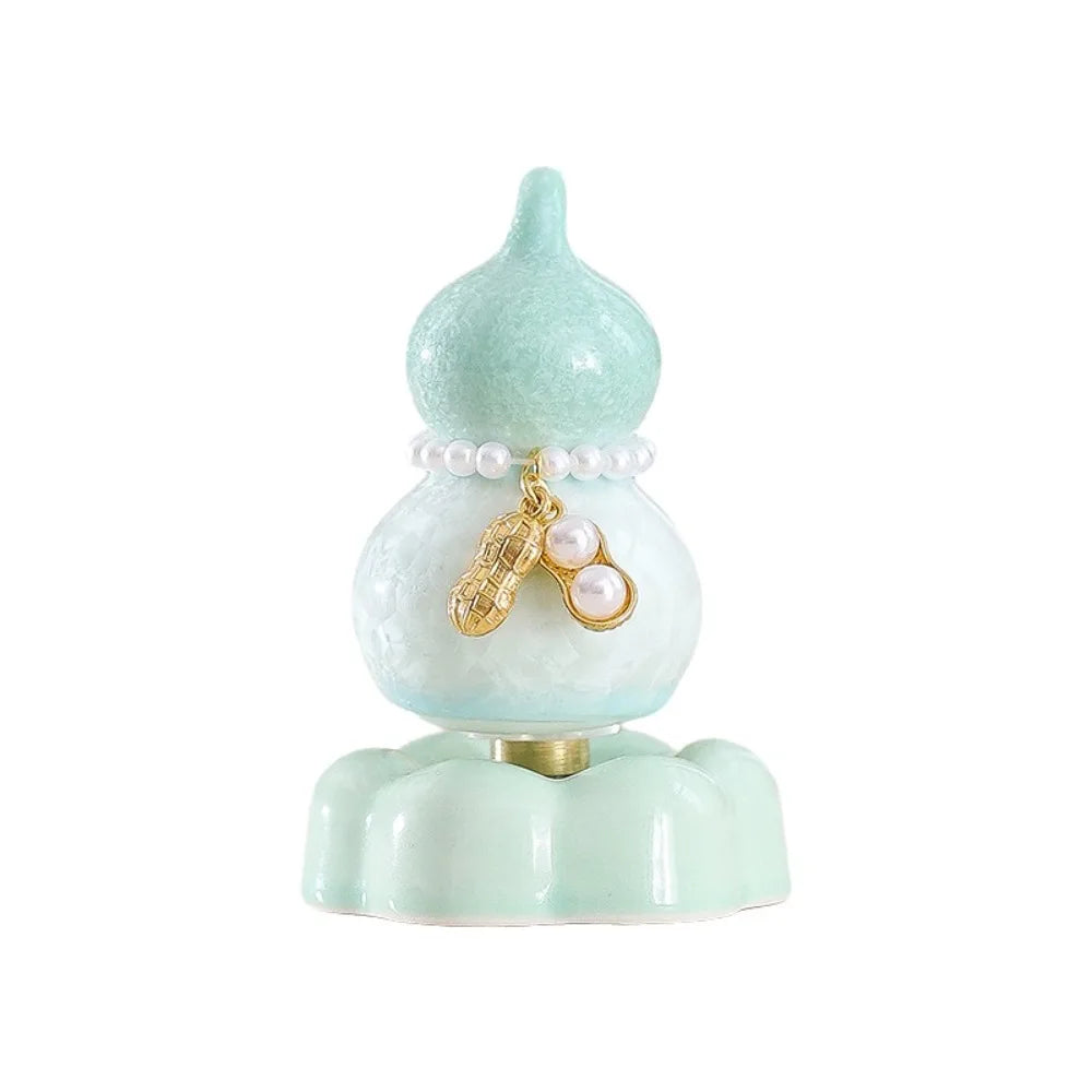 figurine artisanale vintage céramique blanches base plate décoration vert pastel bleu rose violet