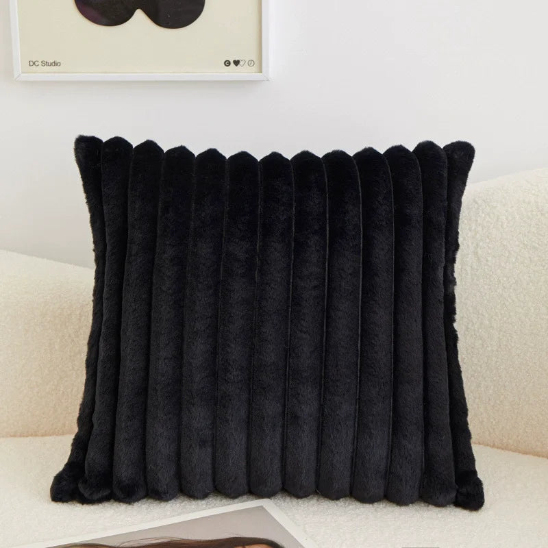 housses coussins décoratifs texturés moderne couleur noir orange beige jaune gris doux pelucheux salon