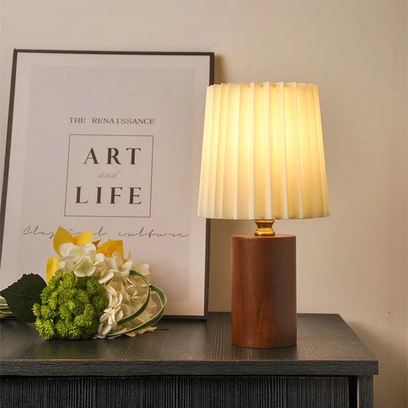 lampe table moderne abat jour plissé bois brun veilleuse usb led chaleur ambiance chambre