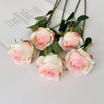 décoration intérieure bouquet roses artificielles moderne vase transparent 50cm haute elégant