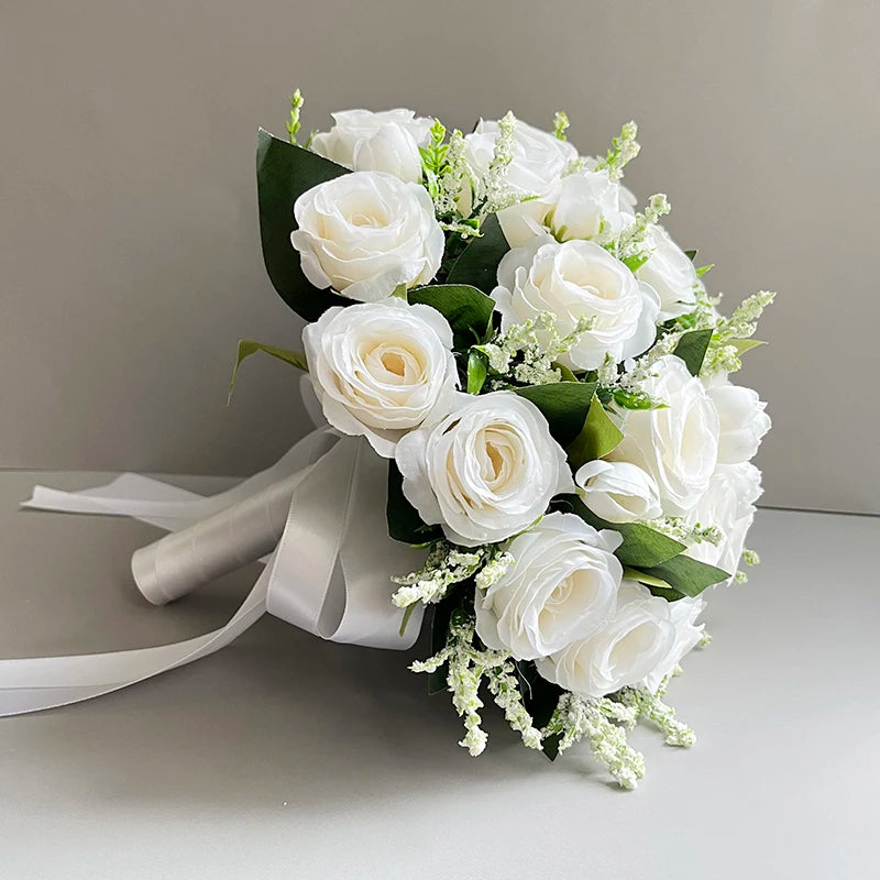 bouquet fleurs artificielles roses blanches vertes mariage blanc voile romantique classique