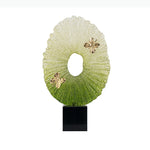 sculpture décorative moderne papillon vert doré motifs floraux contemporaine élégante base noire