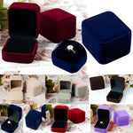 boîtes bijoux velours rouge beige gris classique opaques rangement bague anneau oreilles