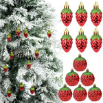 Vue rapprochée d'une boule de Noël rouge électrolytique