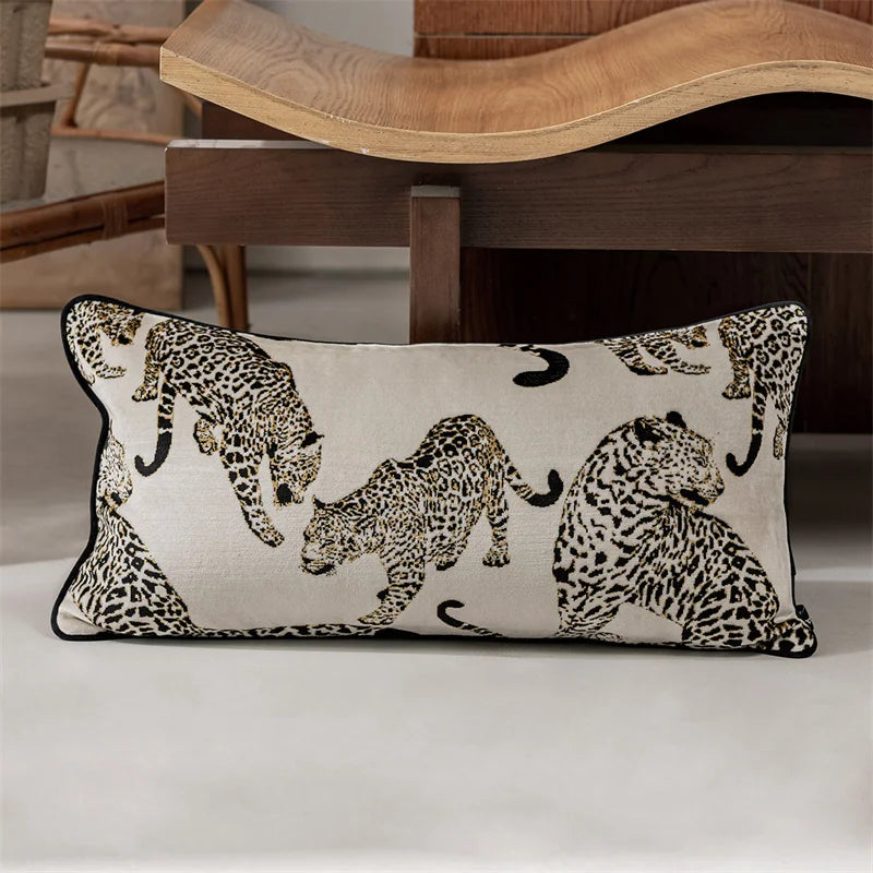 housse coussin rectangle chenille léopard brodé 30x60cm noir moderne décoration sofa lit bar