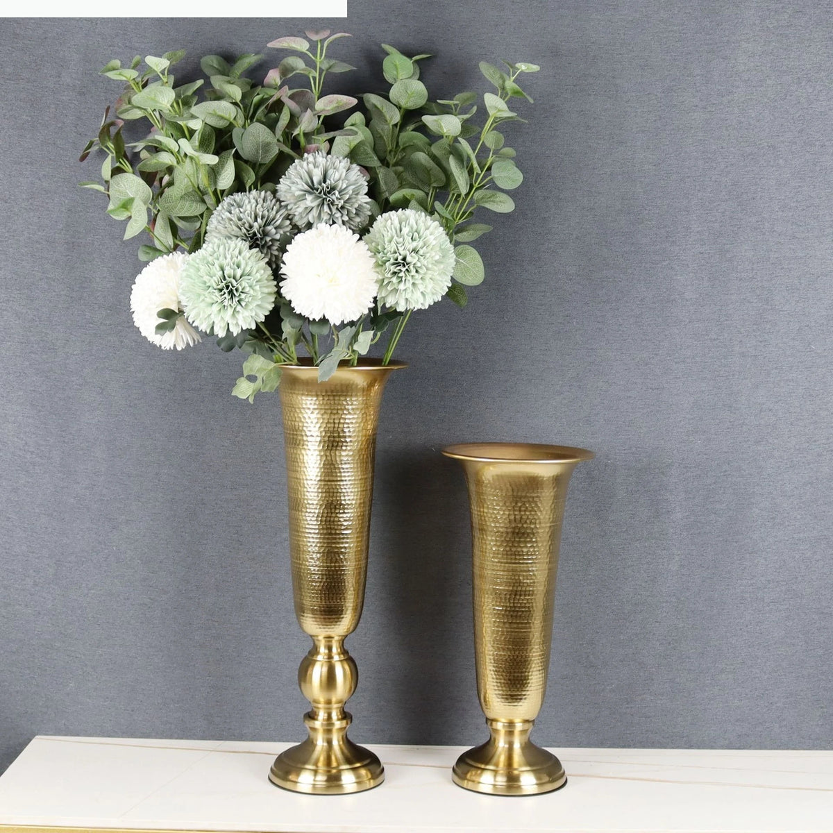 vase métal or argent texture hammered moderne décoration intérieure fleurs artificielles grande taille