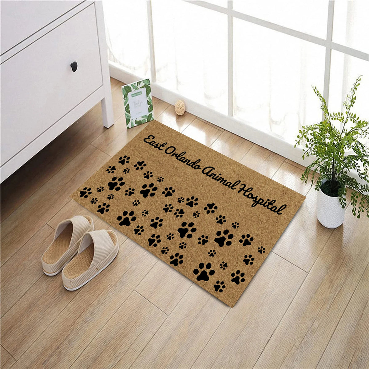 tapis d'entrée imprimé empreintes pattes noires fond marron résistant antidérapant classique