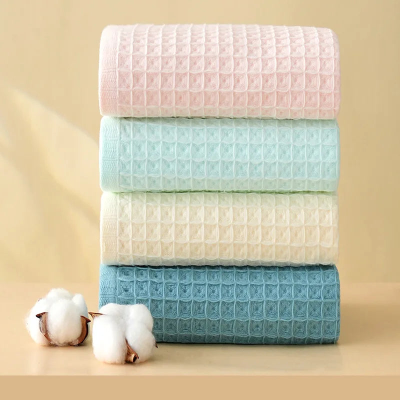 serviette bain coton gaufré texture carreaux absorbante douce salle bain douche