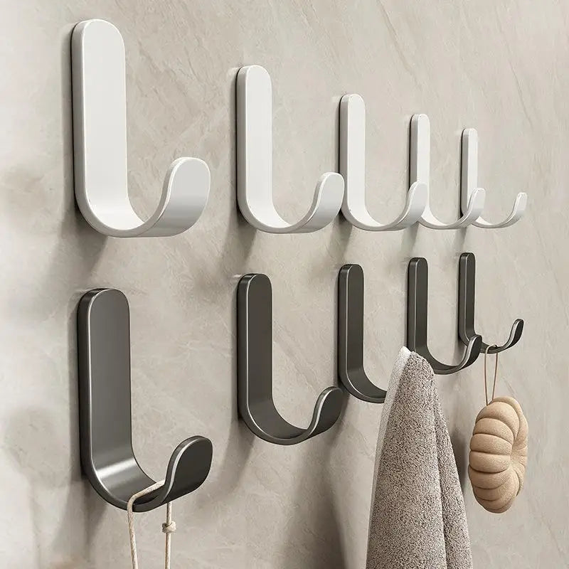 crochets adhésifs muraux modernes gris blanc lisses objets suspendus bijoux serviettes porte sacs accessoires