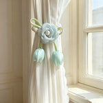 accessoires fenetre fleurs tulipes roses violet blanc bleu rose clips decoratif romantique