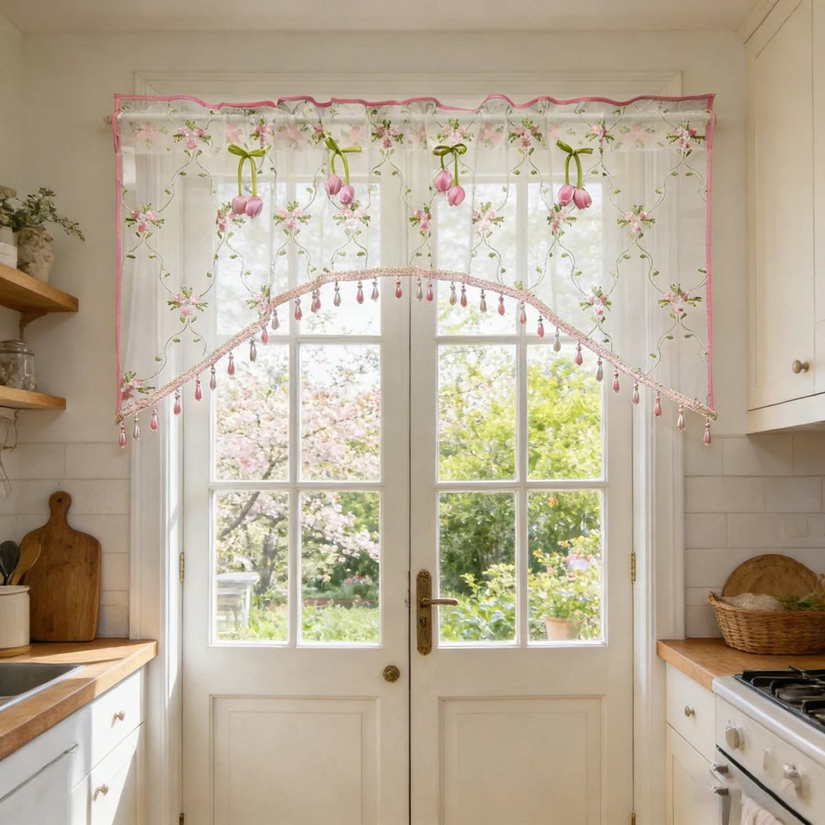 rideau floral transparent rose cerises franges perlées champêtre tringle intérieure maison