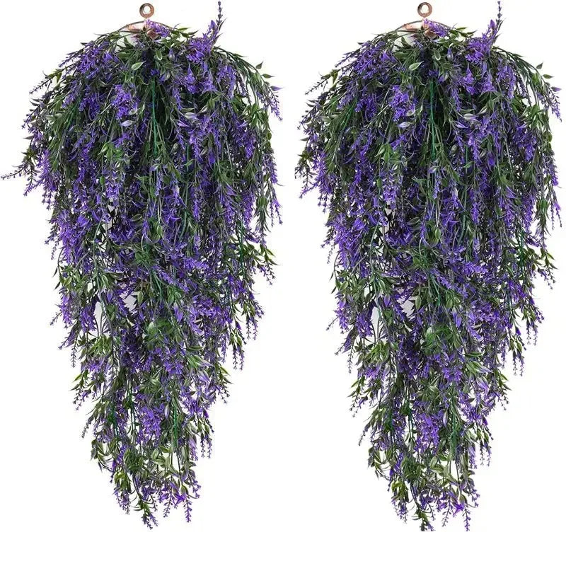 guirlande artificielle fleurs violettes feuilles vertes moderne extérieure accrochée chaîne métallique décoration jardin mariage