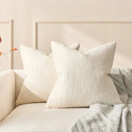 coussin decoratif moderne minimaliste 45x45cm texture striee couleur beige jaune blanc cassé
