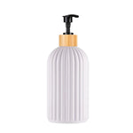 ensemble produits salle bain moderne flacon savon pot coton tige pot brosse dents brosse