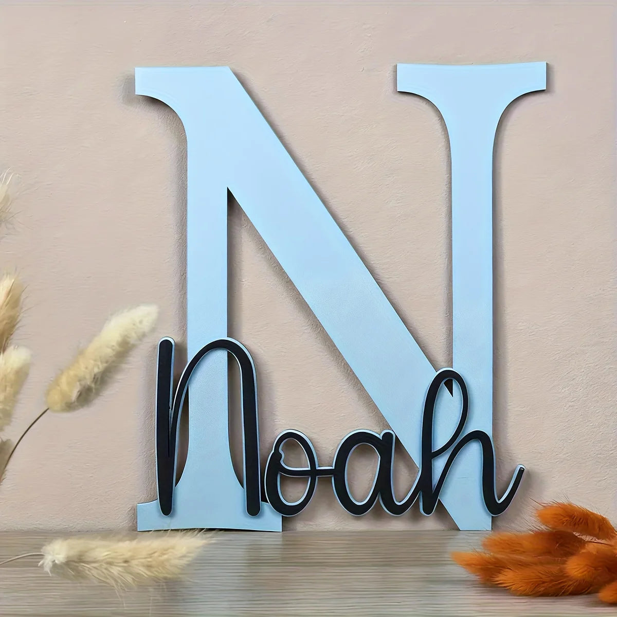 lettre décorative moderne nom personnalisé bleu clair élégante calligraphie occasion fête noël mariage anniversaire