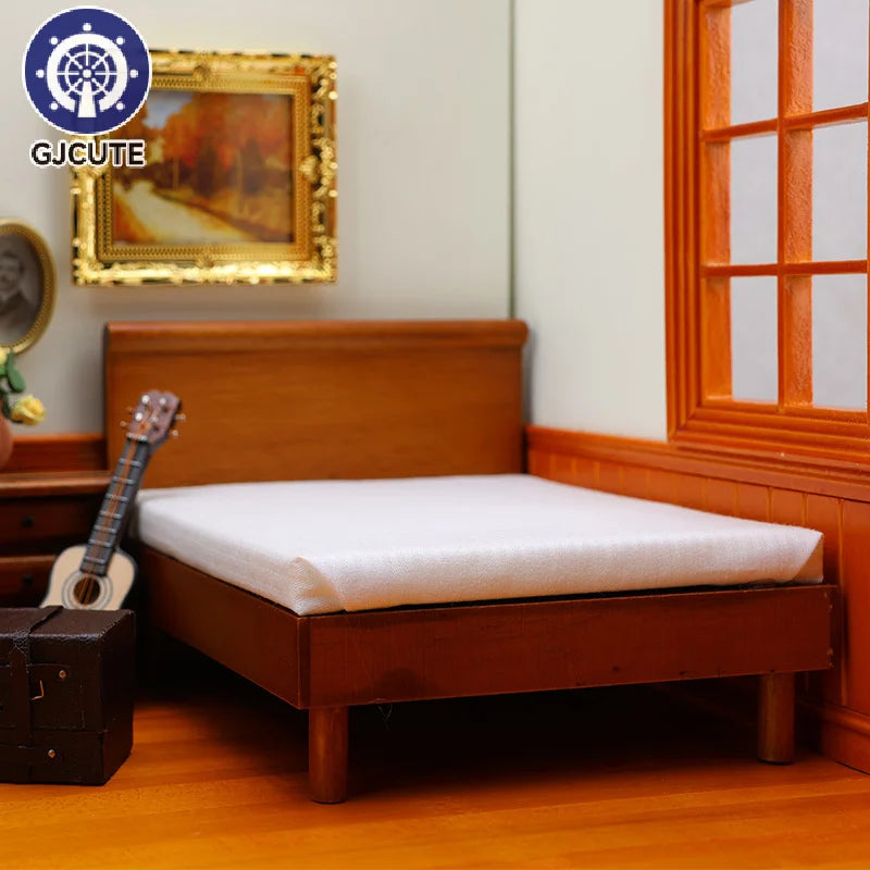 lit miniature classique bois marron clair matelas tête lit tissu uni blanc chambre poupée