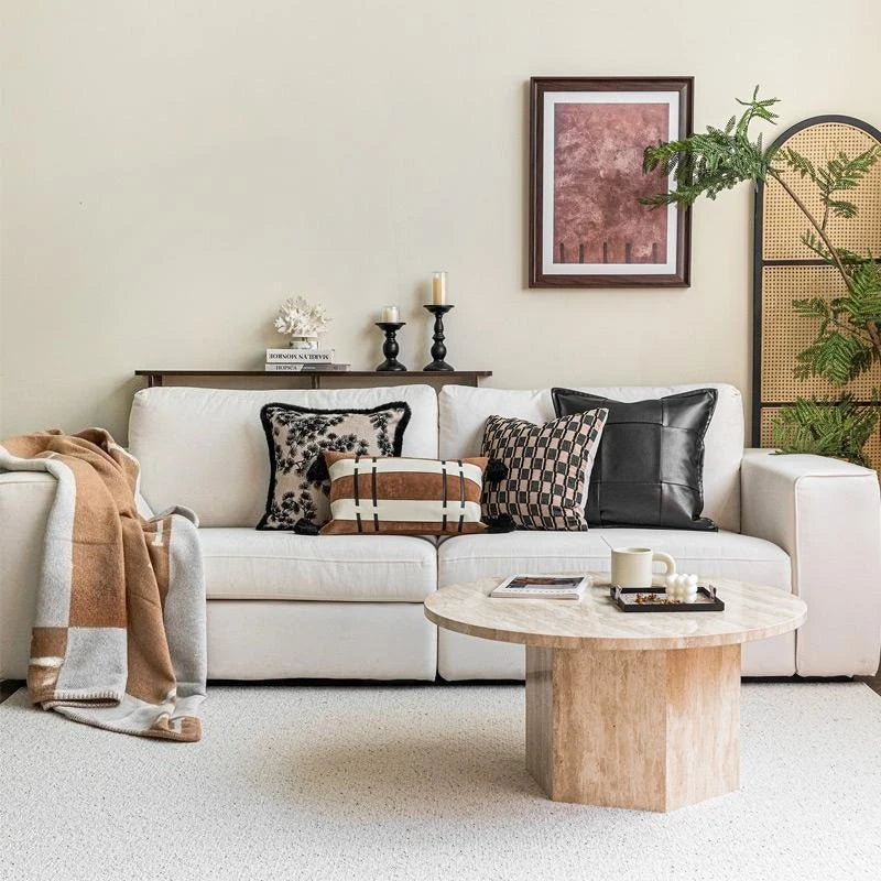 housse coussin motif floral moderne beige noir maison hospitalière respectueux environnement non toxique polyester