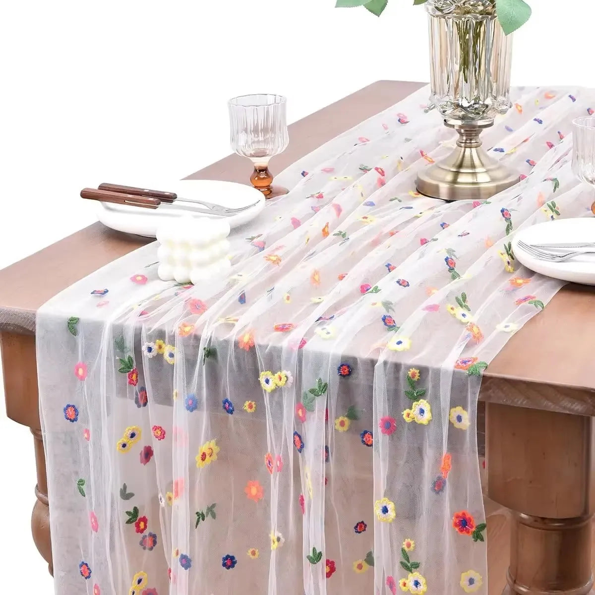 chimene table transparente brodée fleurs colorées rose blanc déco mariage festive