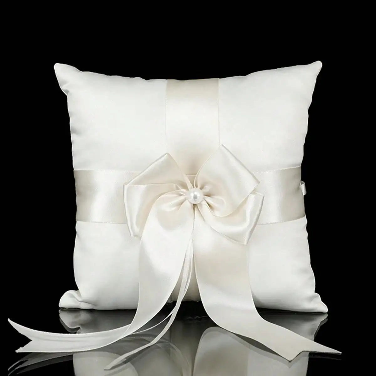 coussin alliance mariage blanc crème satin élégant nœud centre 20cm festive romantique