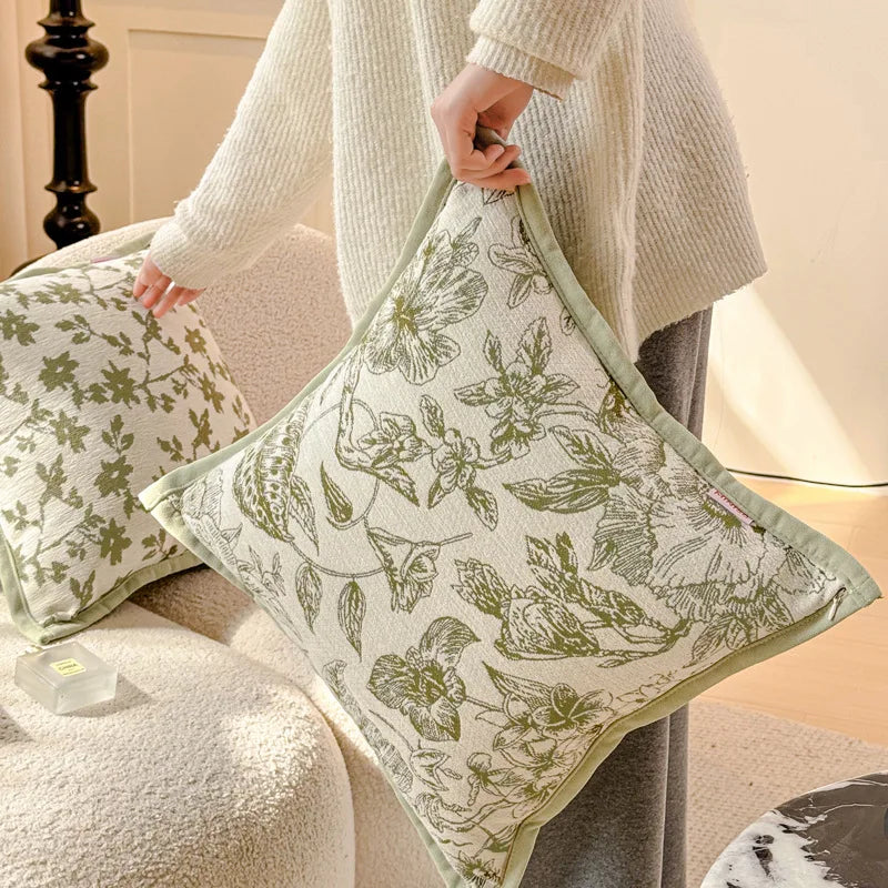 housse coussin carré tissu velours chenille motif floral vintage décoratif canapé lit sofa beige
