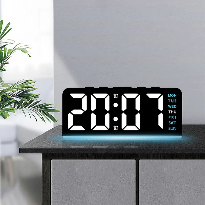 horloge numérique LED moderne multi couleurs ambiancé réglable sans marque