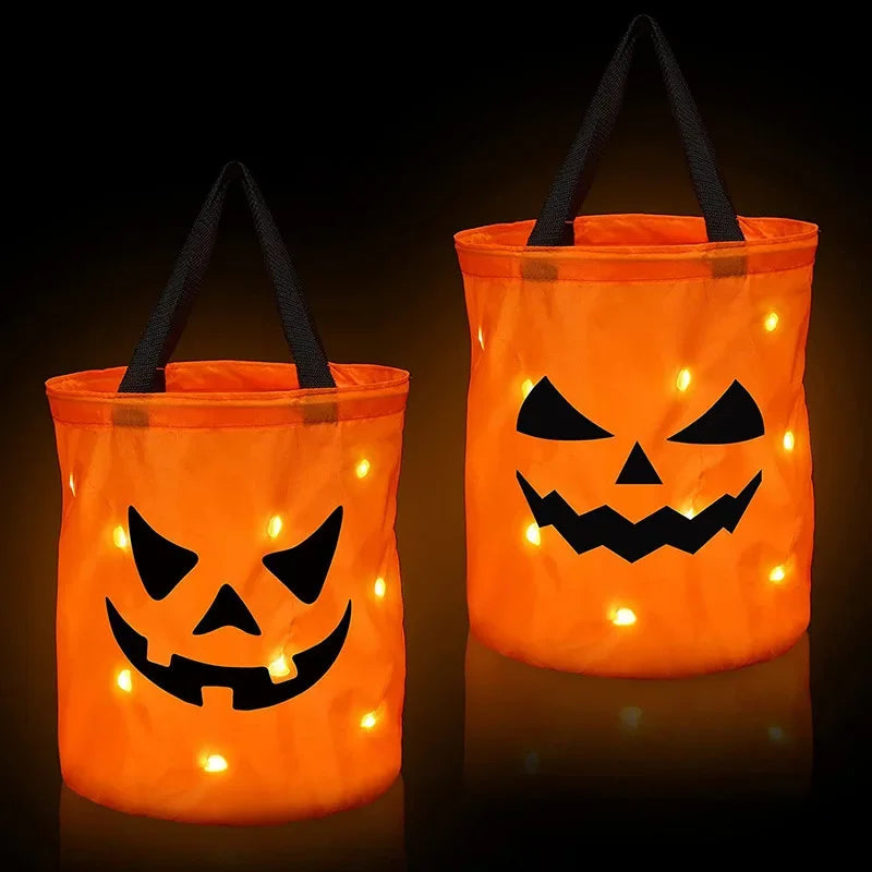 sac lumineux citrouille halloween orange noir motif yeux triangles LED enfants festif